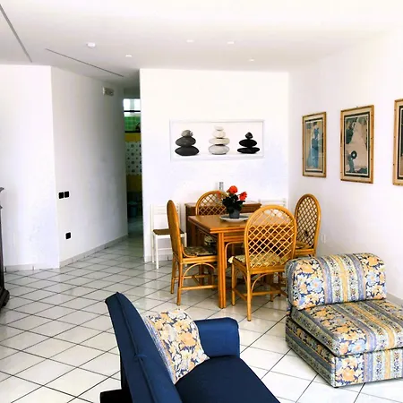 Laura Apartment