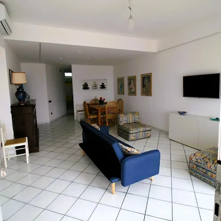 Apartment Laura *